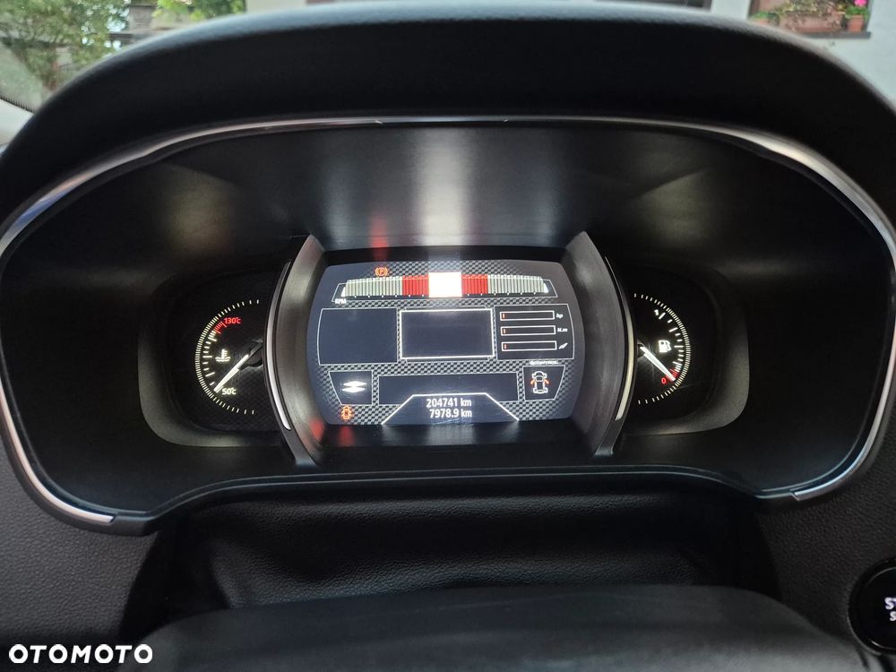 Renault Megane 1.6 dCi GT EDC - 10