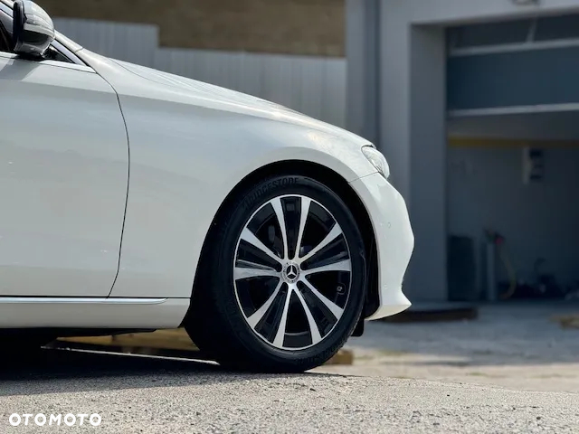 Mercedes-Benz Klasa E 220 d 9G-TRONIC - 11