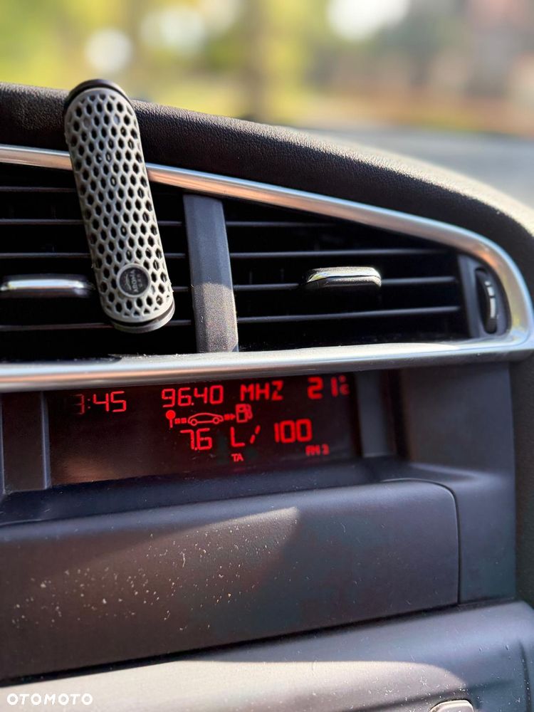 Citroën C4 1.4 VTi Attraction - 2