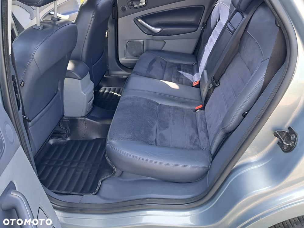 Ford Mondeo 2.5 Titanium X - 26