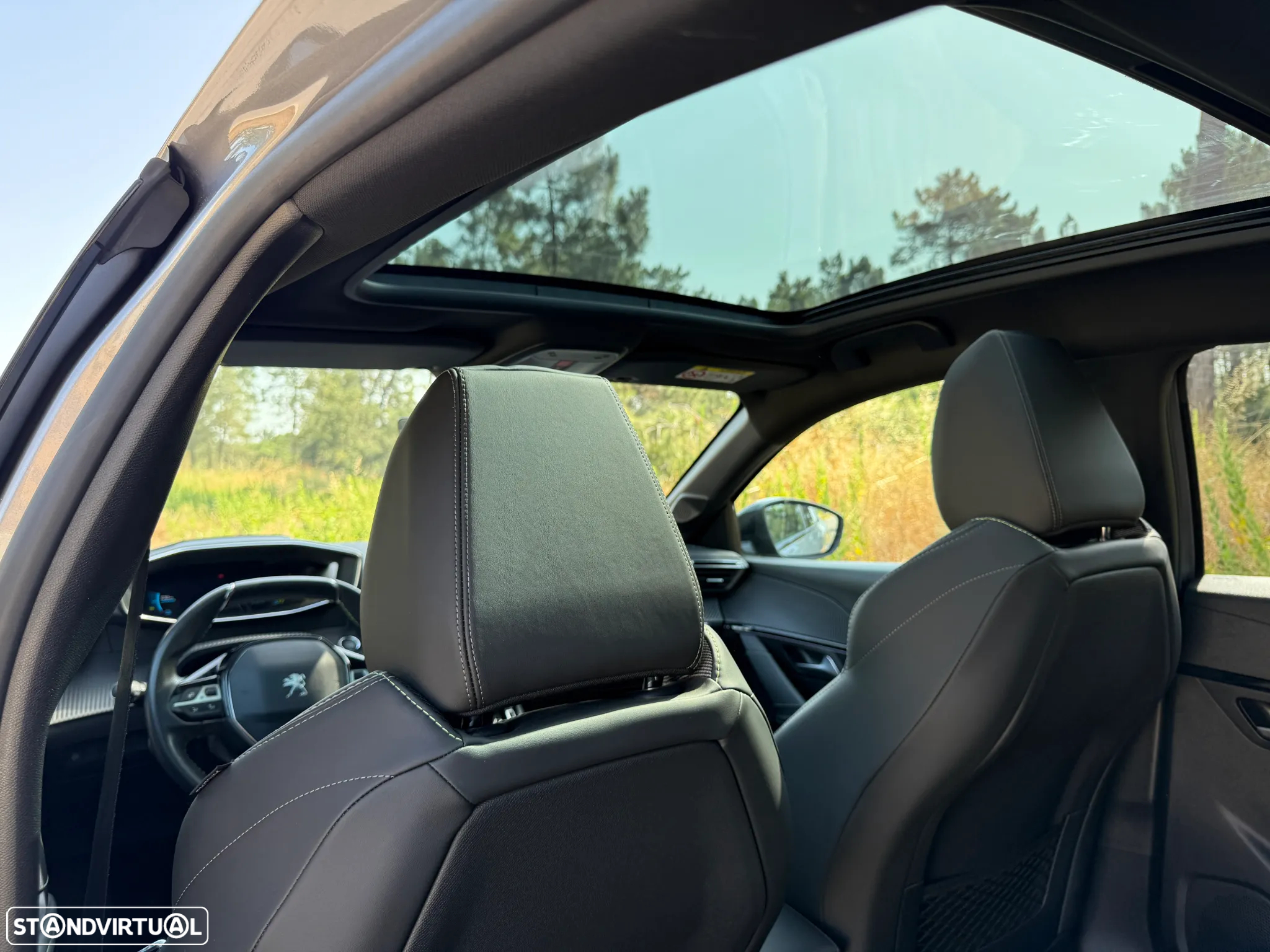 Peugeot e-208 50 kWh GT - 29