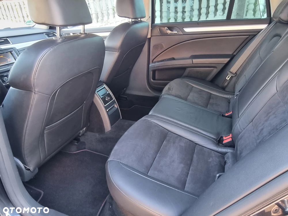 Skoda Superb 2.0 TDI Elegance DSG - 20