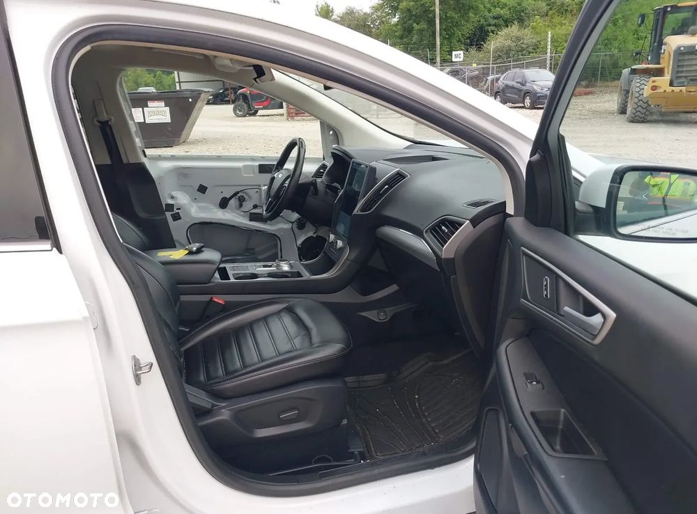 Ford Edge - 5