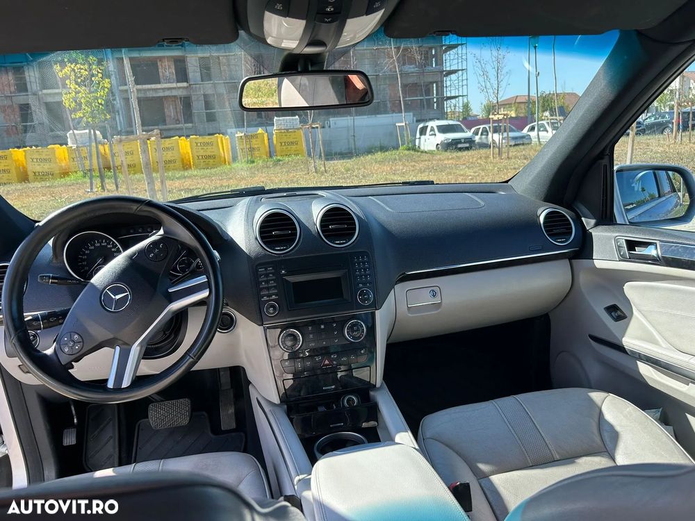 Mercedes-Benz ML - 11