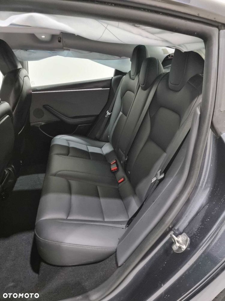 Tesla Model 3 - 19