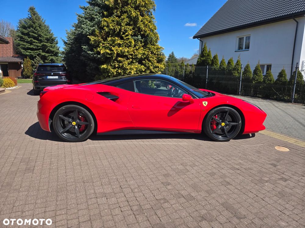 Ferrari 488 - 4
