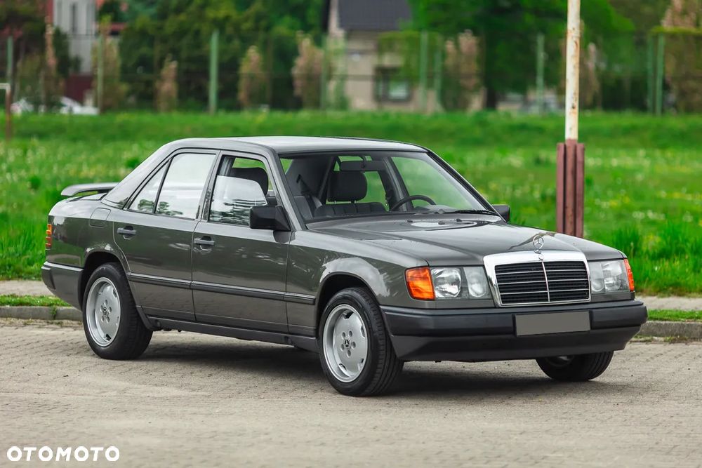 Mercedes-Benz W124 (1984-1993) - 4