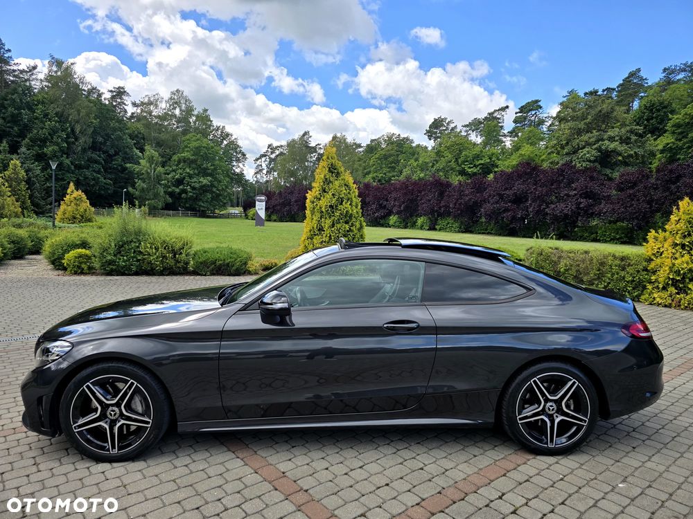 Mercedes-Benz Klasa C 300 4MATIC 9G-TRONIC - 40