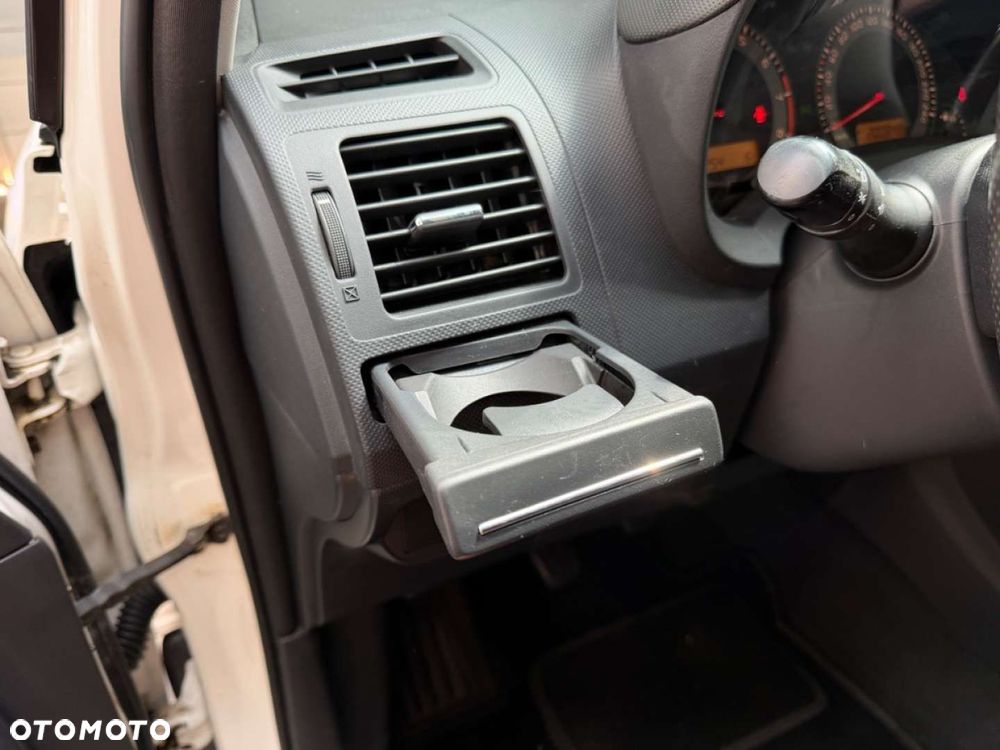 Toyota Auris - 24