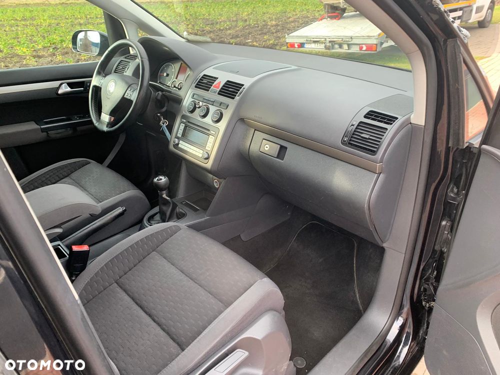 Volkswagen Touran 2.0 TDI DPF Comfortline - 32