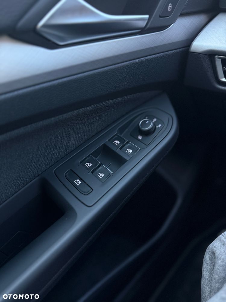 Volkswagen Golf Variant 2.0 TDI SCR DSG Life - 30