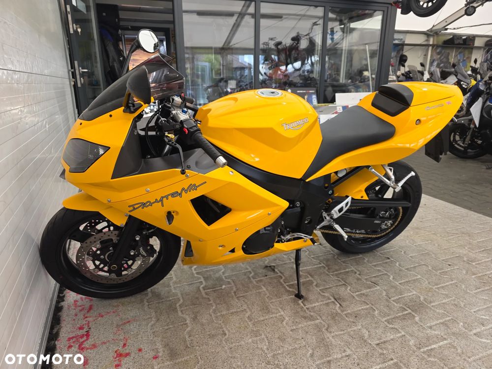 Triumph Daytona - 11