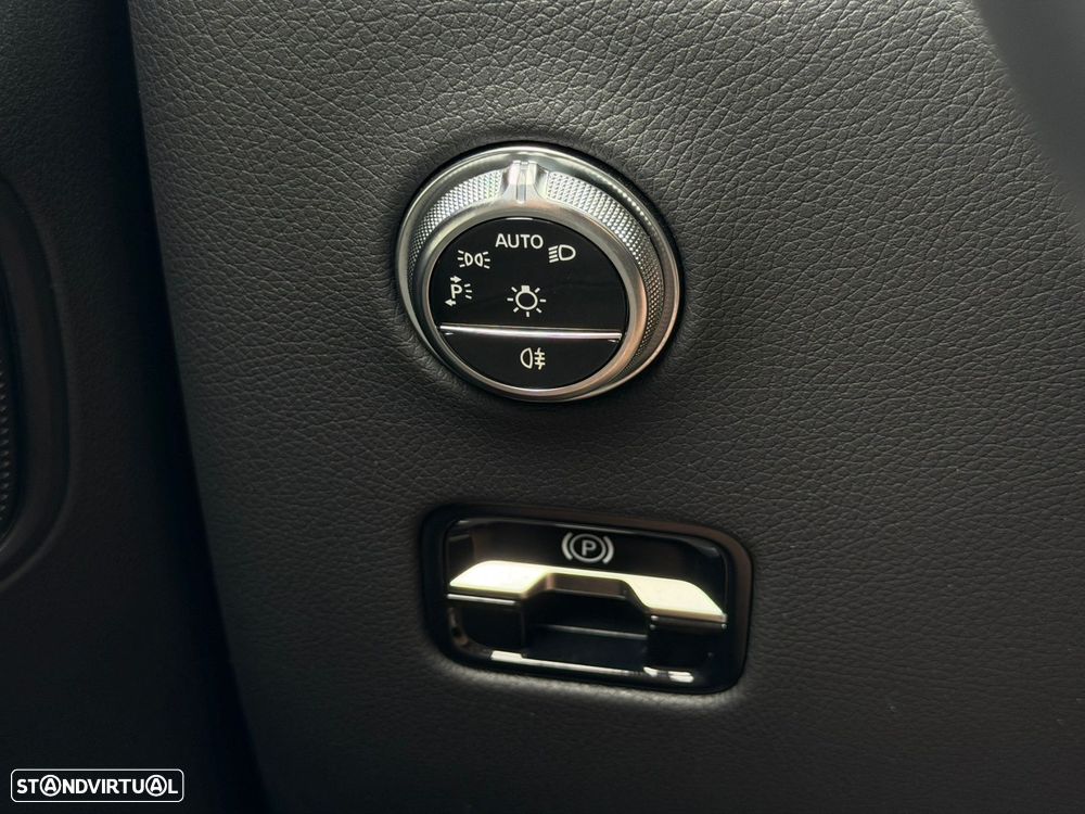 Mercedes-Benz GLC 300 e 4Matic - 28