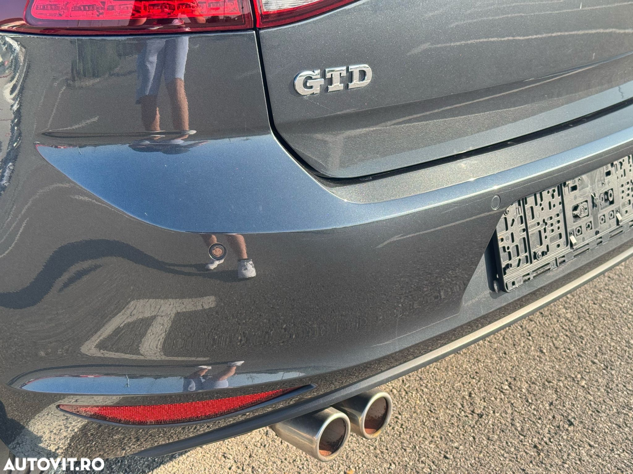 Volkswagen Golf 2.0 TDI DPF BMT DSG GTD - 30