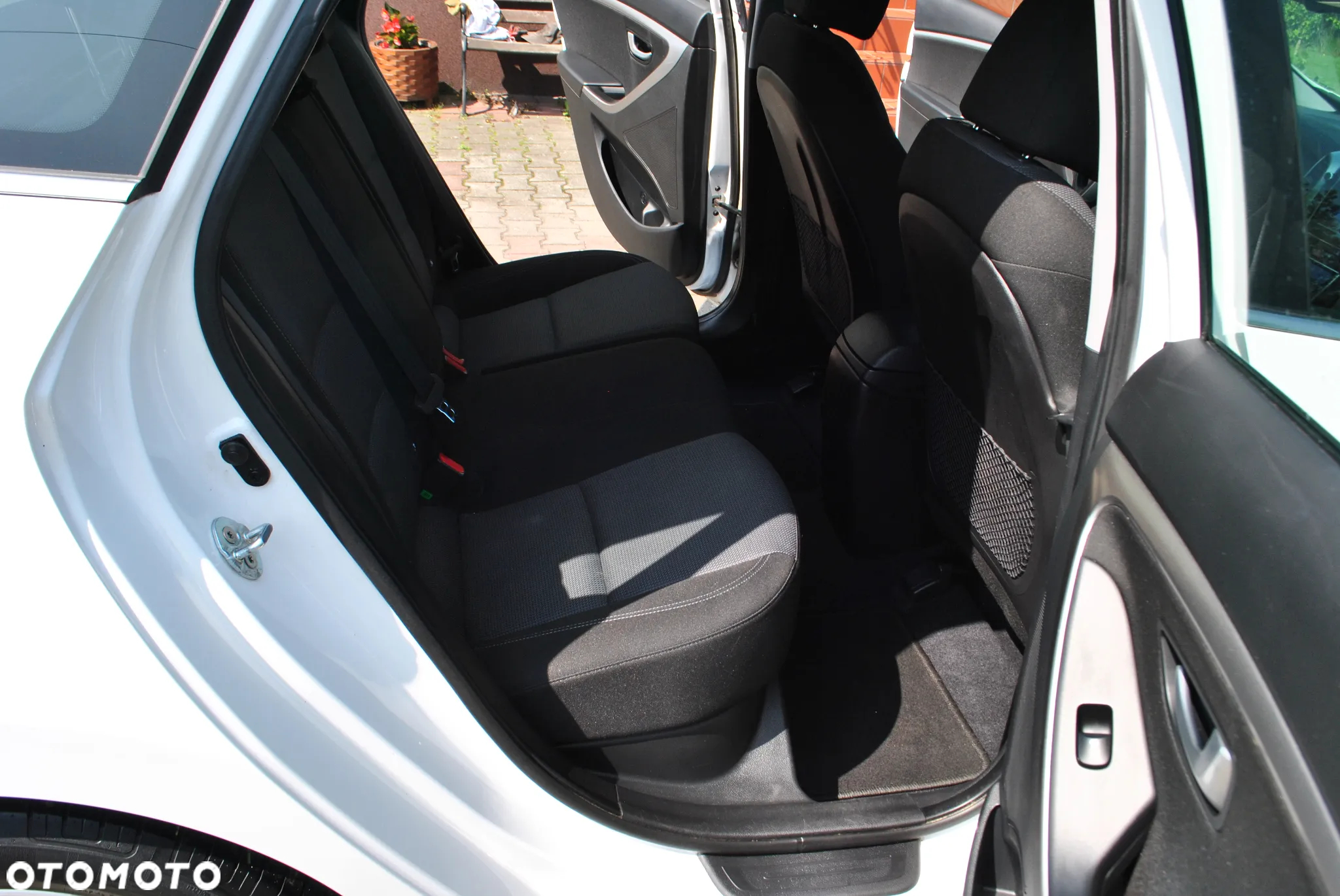 Hyundai i30 blue Kombi 1.6 GDi Style - 22