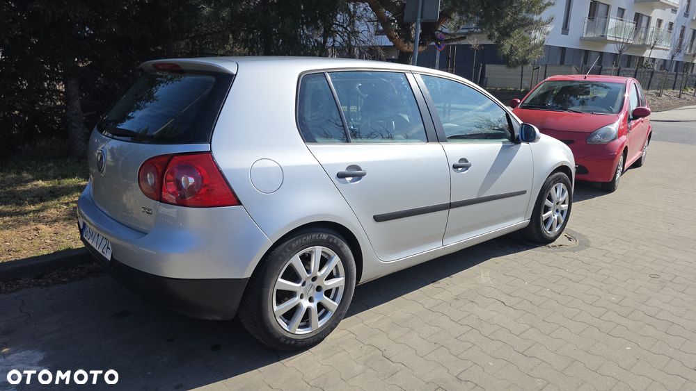 Volkswagen Golf 1.4 FSI Sportline - 2