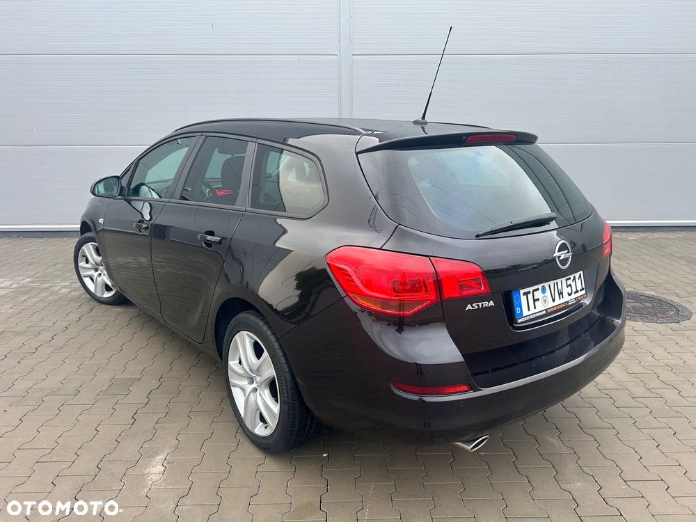 Opel Astra 1.4 Turbo Sports Tourer - 4