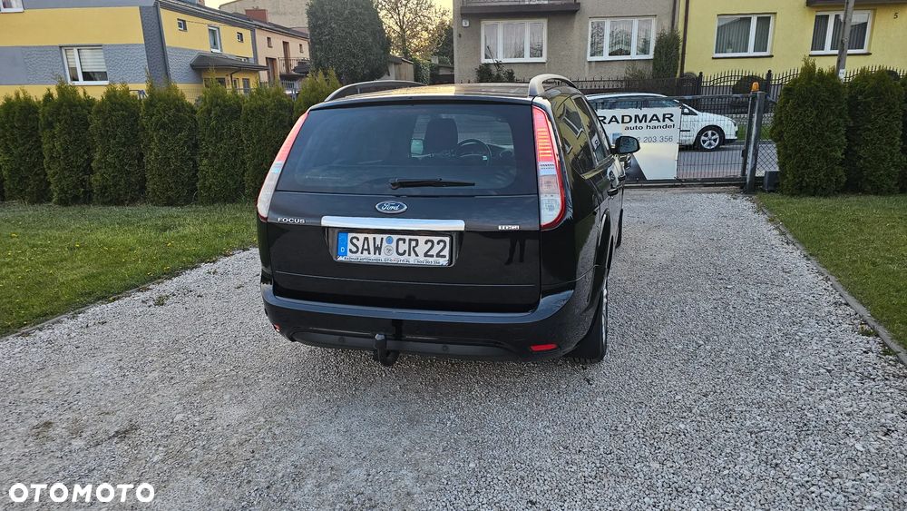 Ford Focus 2.0 TDCi DPF Ghia - 24