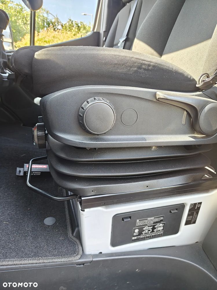 Mercedes-Benz sprinter - 14