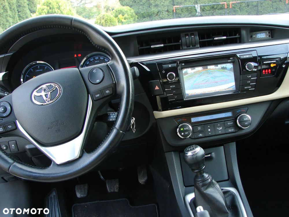 Toyota Corolla 1.6 Comfort - 14