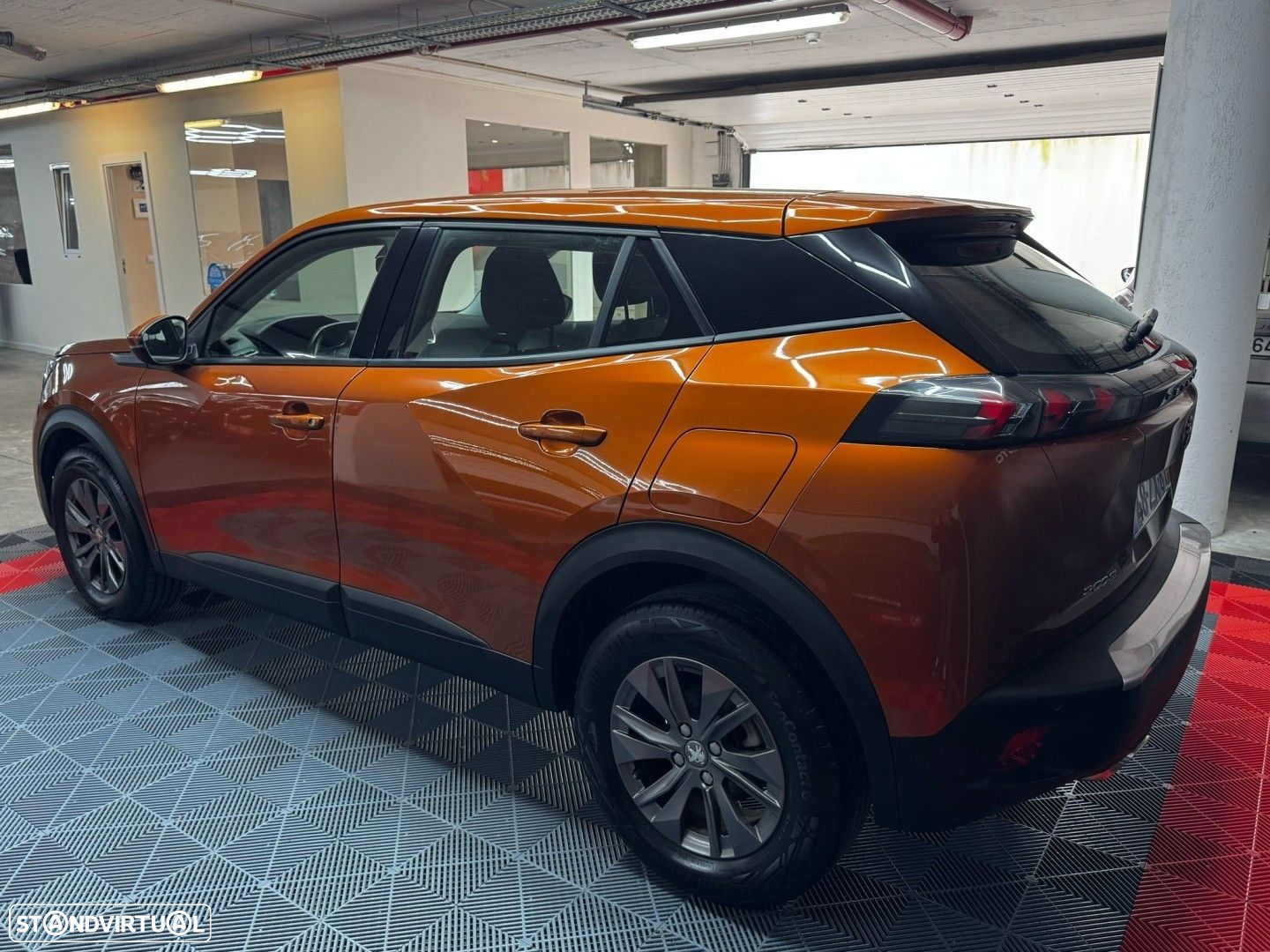 Peugeot 2008 1.2 PureTech Allure - 6