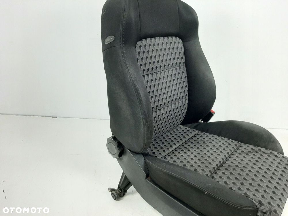 SEAT LEON I 1.9TDI 00R FOTEL PRAWY PASAZERA - 8