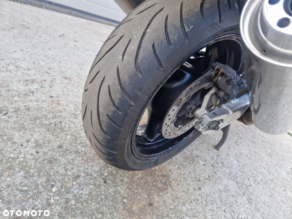 Honda CBR - 16