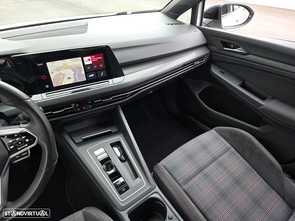 VW Golf 2.0 TSI GTI DSG - 24