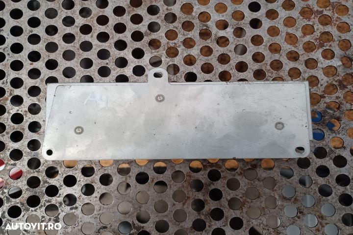 AMPLIFICATOR ANTENA 8E9035225P Audi A4 B7  [din 2004 pana  2008] seria - 2