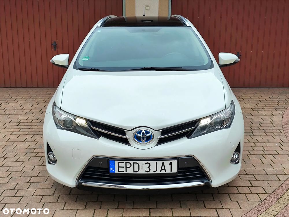 Toyota Auris 2013 photo 2