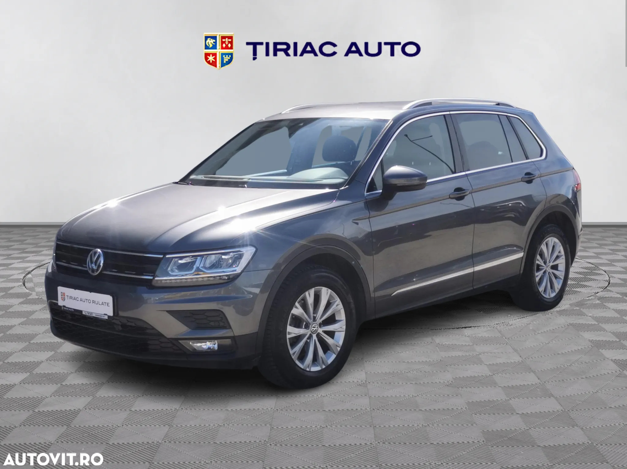 Volkswagen Tiguan - 2