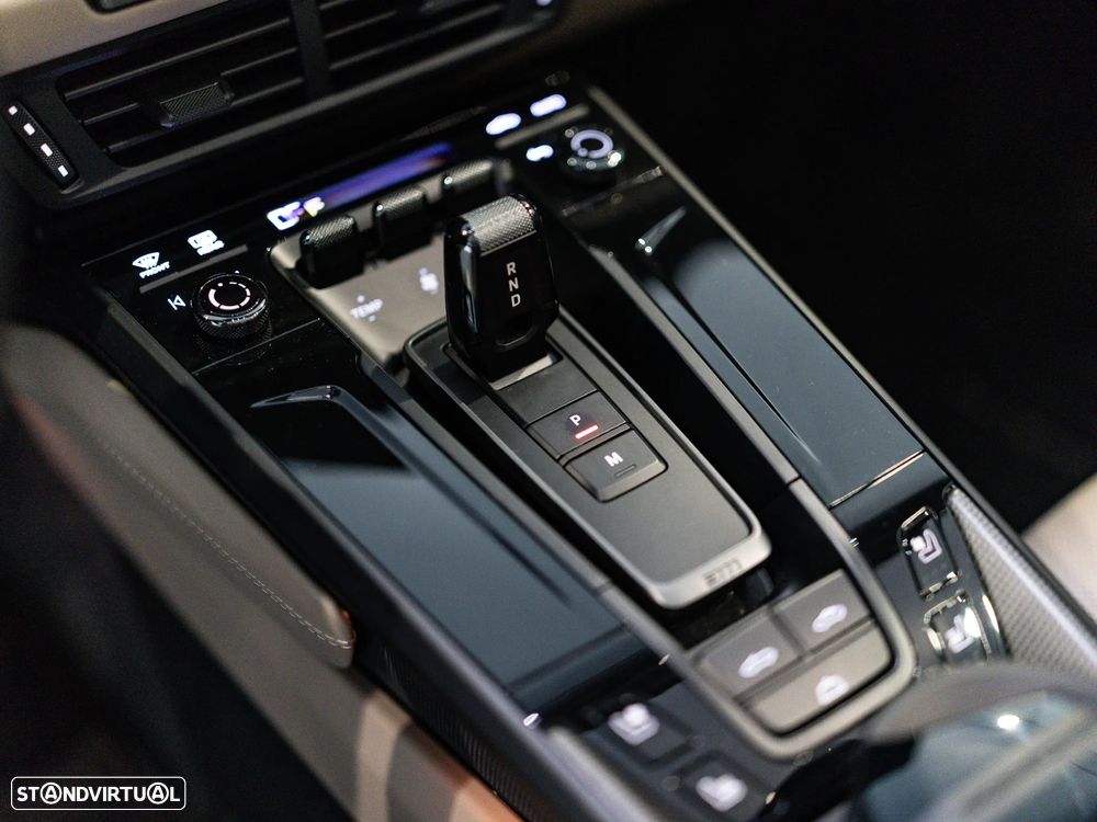 Porsche 911 (992) Carrera PDK - 60