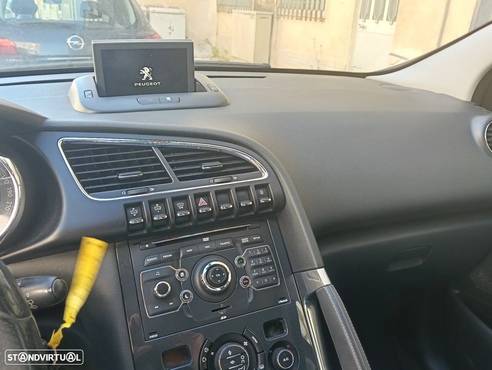 Peugeot 3008 2.0 HDi Hybrid4 - 18