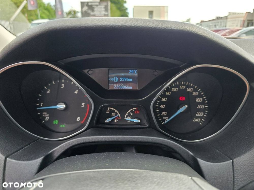 Ford Focus 1.6 TDCi DPF SYNC Edition - 10