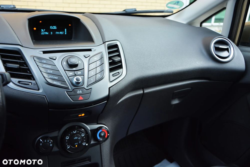 Ford Fiesta 1.25 SYNC Edition - 29