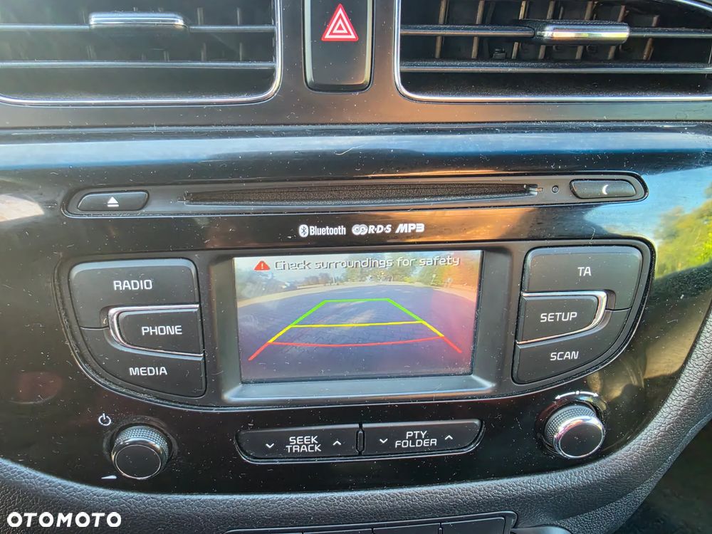 Kia Ceed - 7