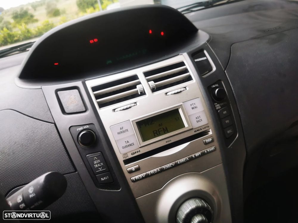 Toyota Yaris 1.0 VVT-i AC - 19