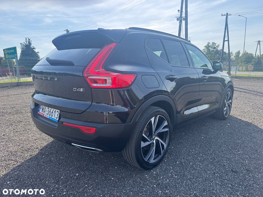 Volvo XC 40 D4 AWD R-Design - 10