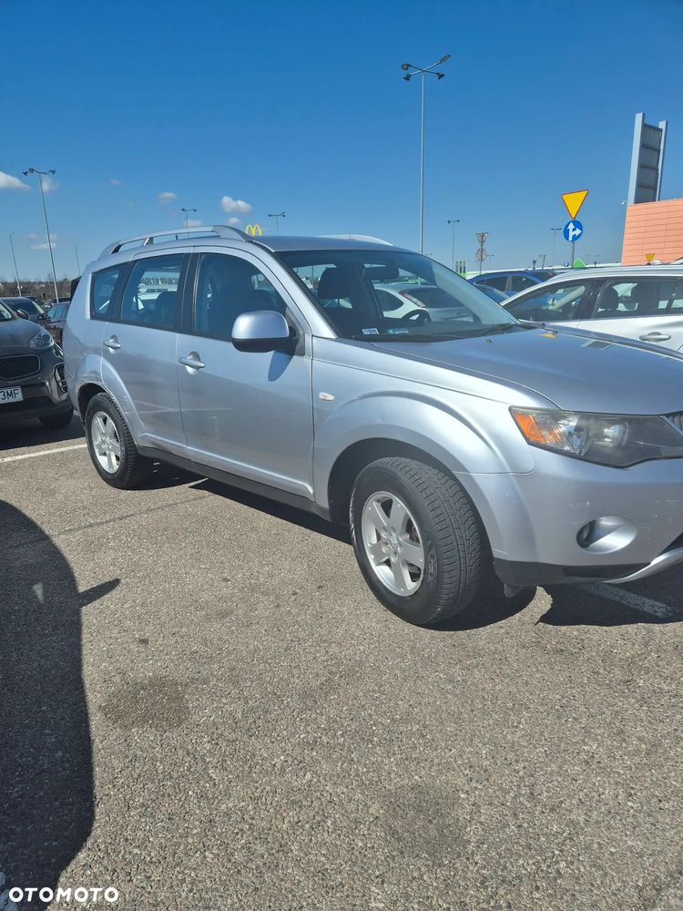 Mitsubishi Outlander 2.0 DID Instyle - 5
