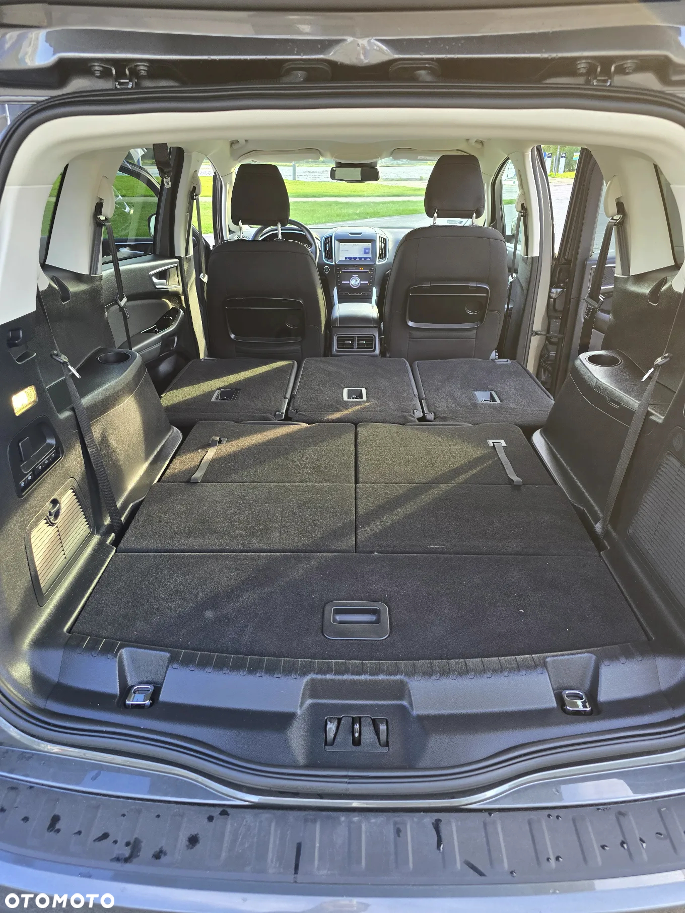 Ford S-Max - 13