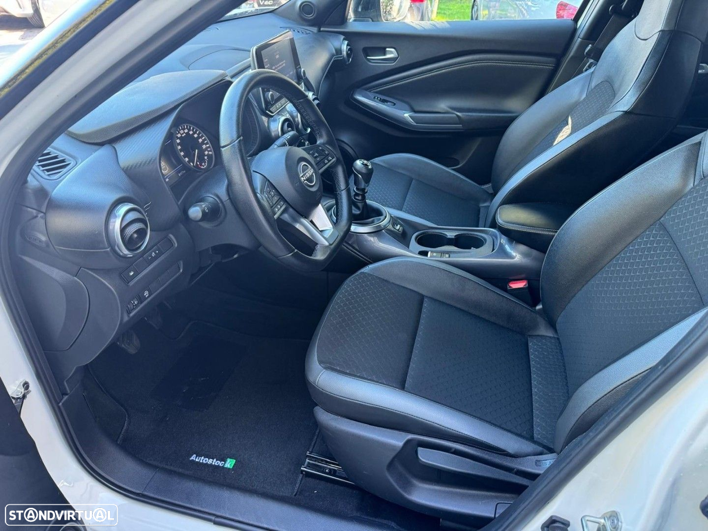 Nissan Juke 1.0 DIG-T N-Connecta - 8
