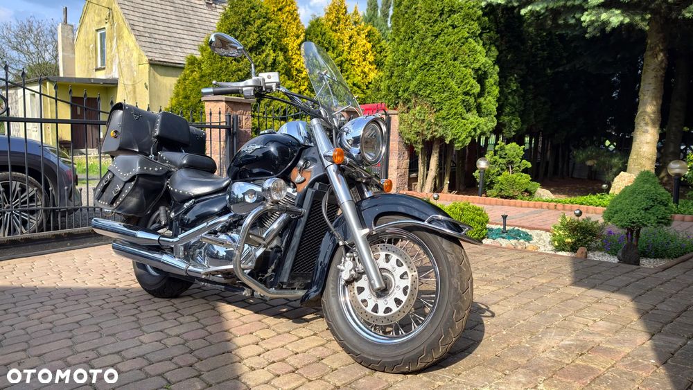 Suzuki Intruder - 3