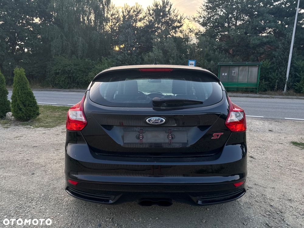 Ford Focus ST - 5
