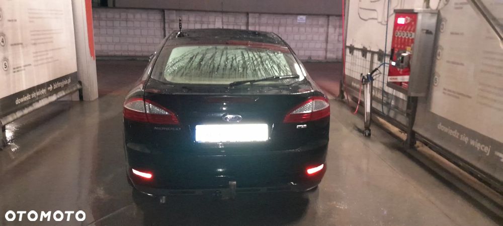 Ford Mondeo 2.0 TDCi Ghia - 16