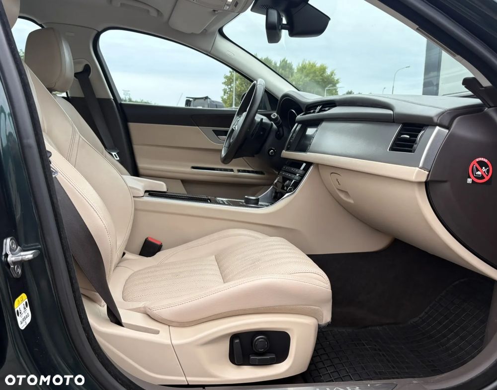 Jaguar XF 2.0 i4D Portfolio - 28