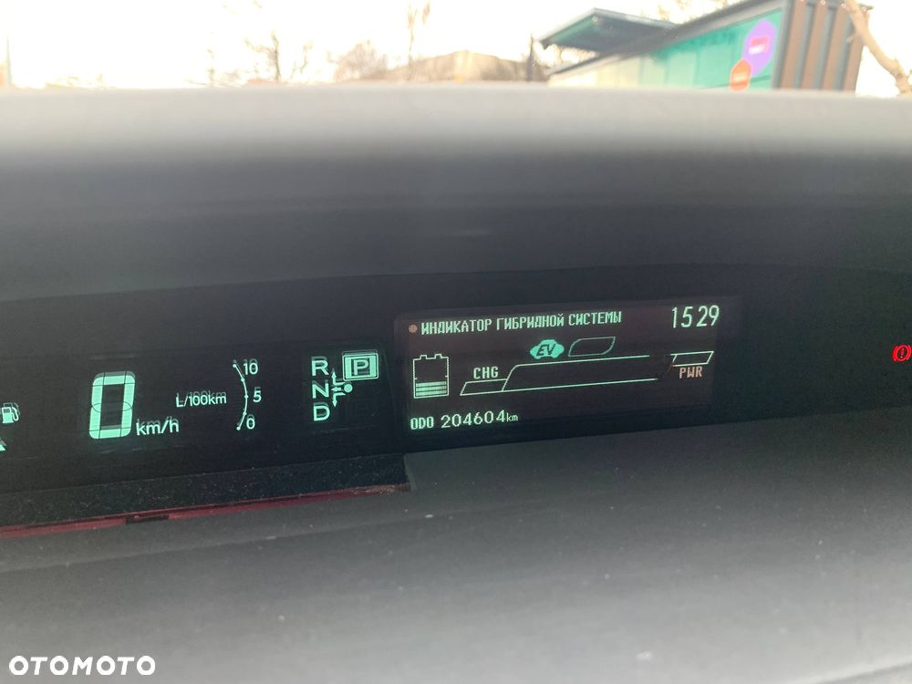 Toyota Prius 1.8 HSD Sol - 3
