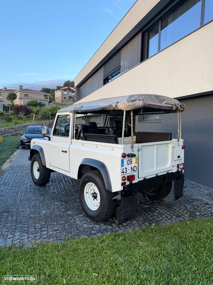 Land Rover Defender 90 2.5 Td5 Soft Top - 21