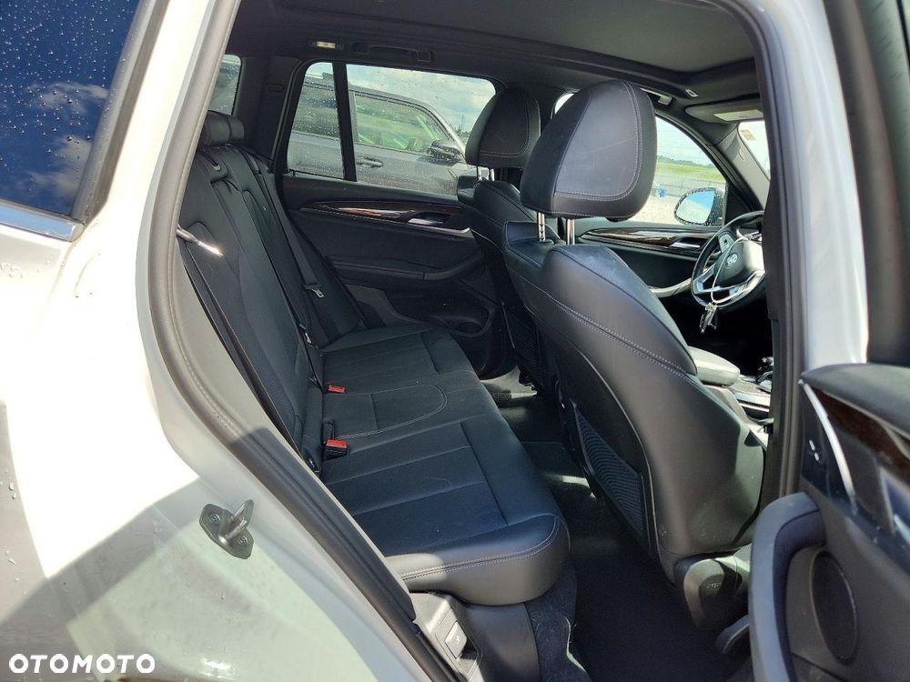 BMW X3 xDrive30i mHEV - 10