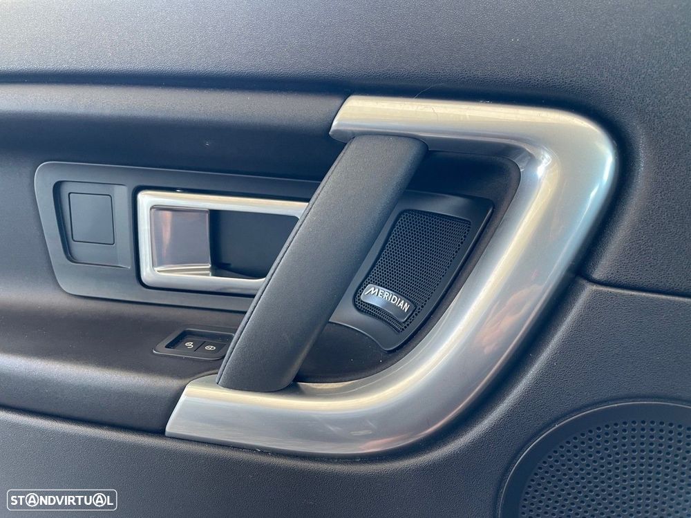 Land Rover Discovery Sport 2.0 TD4 HSE Luxury 7L Auto - 27