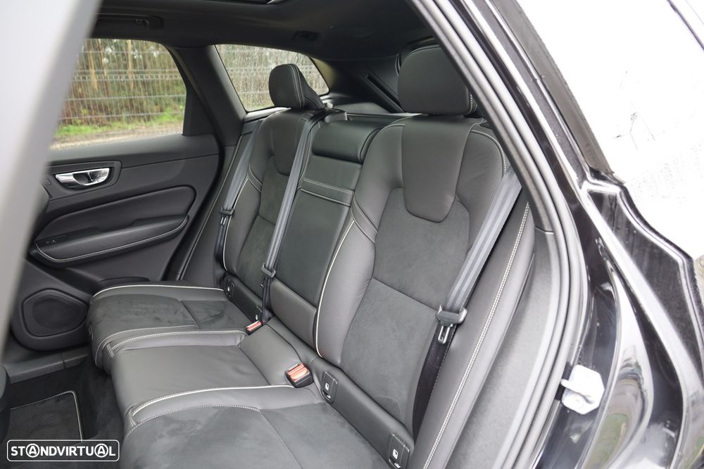 Volvo XC 60 2.0 D4 R-Design Geartronic - 9